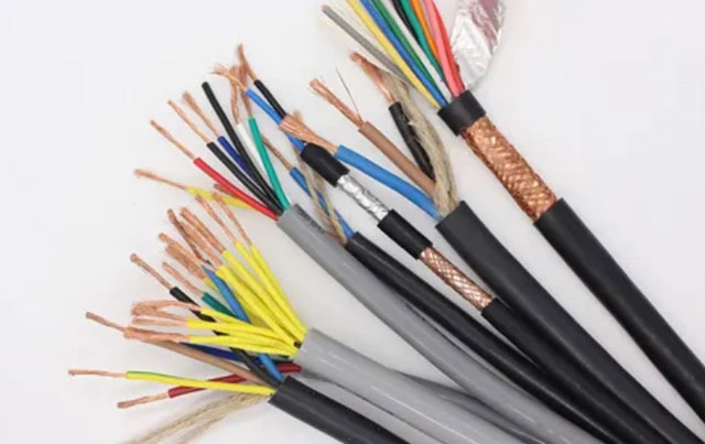 为什么零线电流大于火线电流？这个撸撸在线视频厂家撸撸片在线给你整理了一下原因: